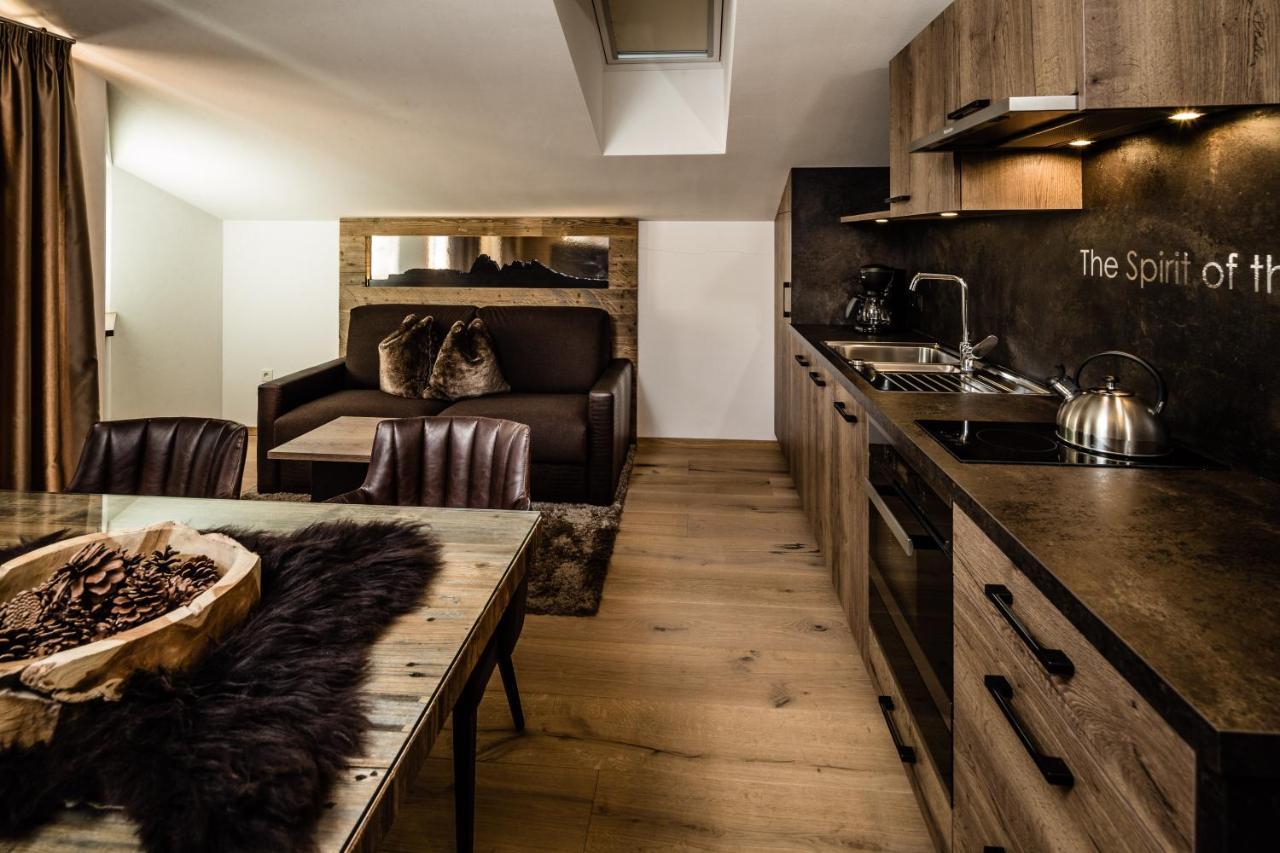 Apartments Villa Gardena - Gardenahotels 塞尔瓦迪加尔代纳山谷 外观 照片