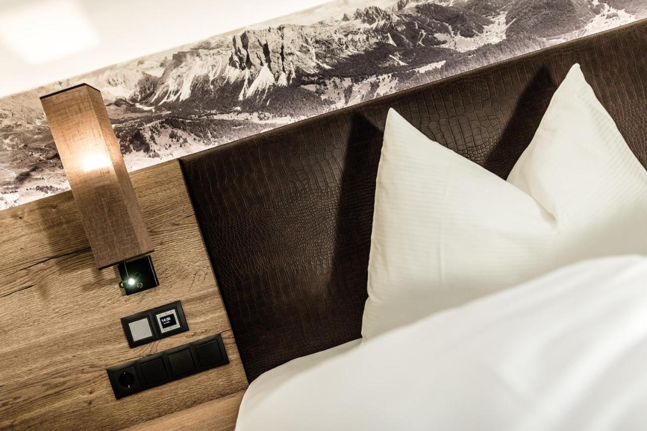 Apartments Villa Gardena - Gardenahotels 塞尔瓦迪加尔代纳山谷 外观 照片