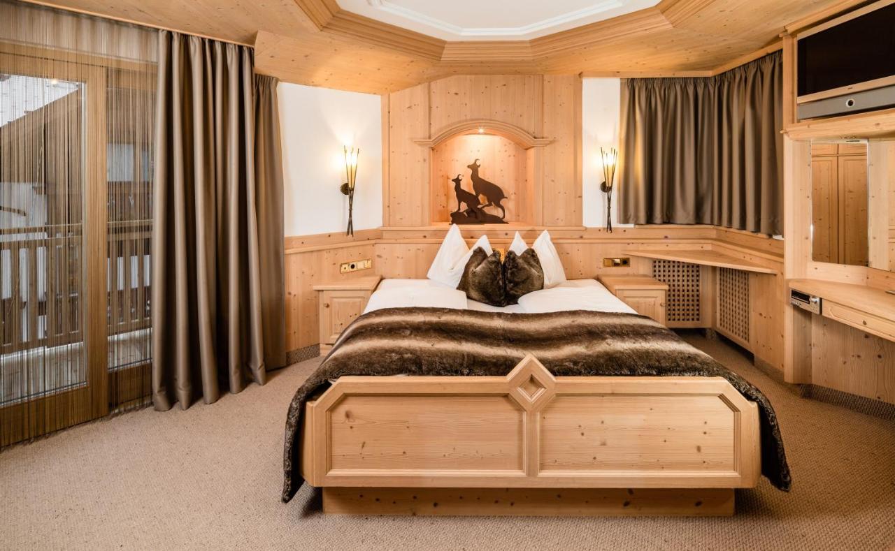 Apartments Villa Gardena - Gardenahotels 塞尔瓦迪加尔代纳山谷 外观 照片