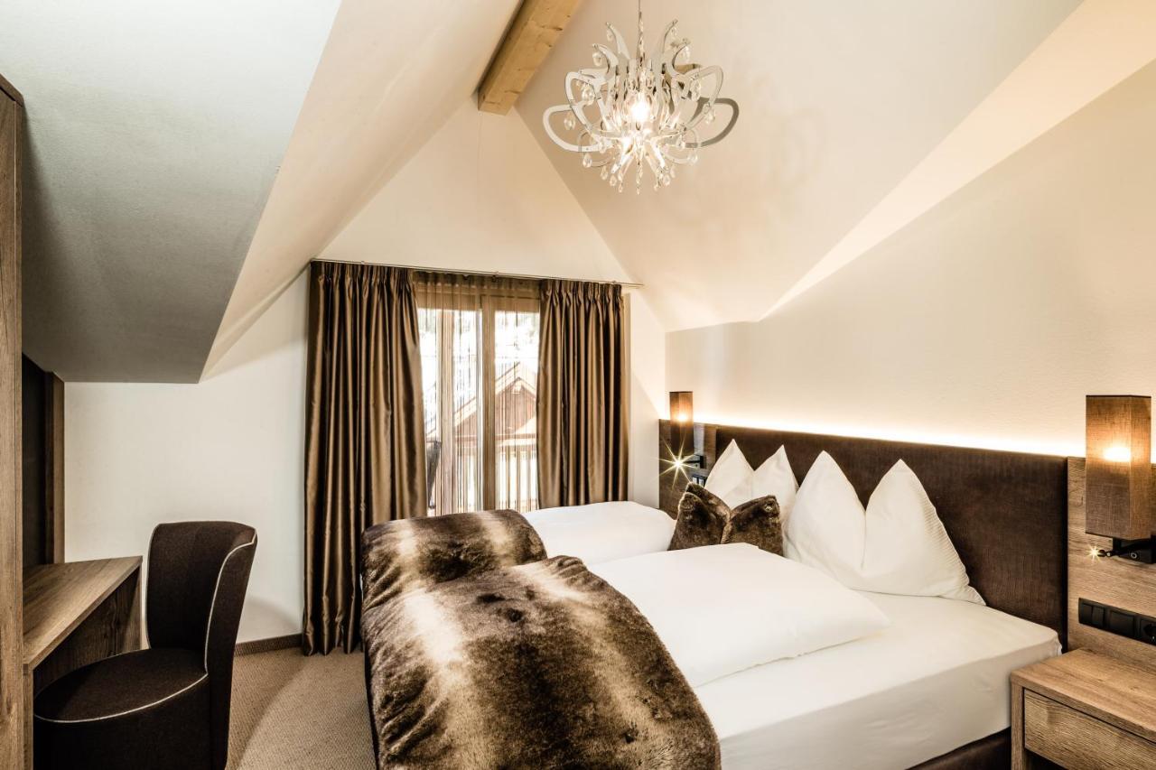 Apartments Villa Gardena - Gardenahotels 塞尔瓦迪加尔代纳山谷 外观 照片